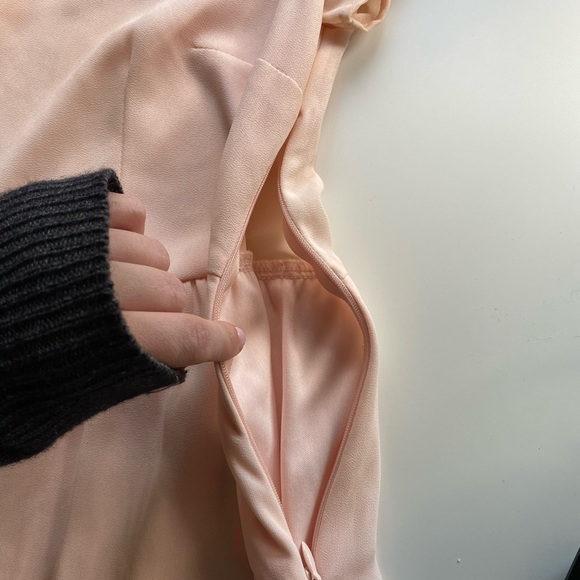 ⭐️SOLD⭐️Pink Babydoll Mini Dress - Picture 3 of 7